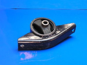 B111001710BA CHERY Подушка (опора) двигателя задняя купить в Винница