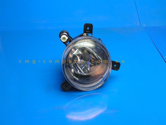 Правая противотуманная фара S123732020 CHERY