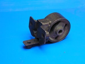 Передняя опора двигателя S211001510 CHERY