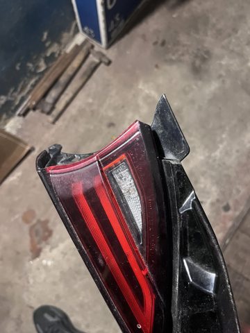 Стоп задний KB8A513F0B MAZDA
