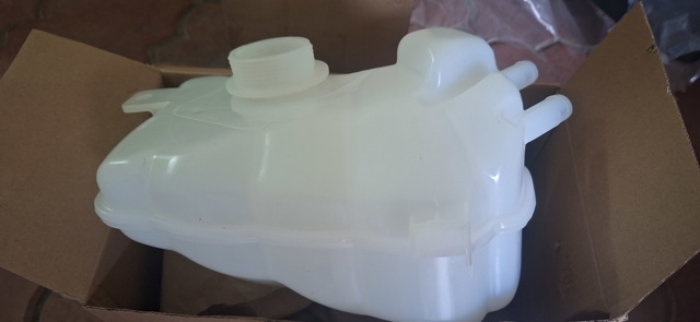 Бачок расширительный Форд Мондео 5