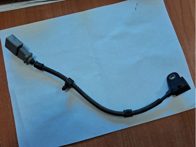 03G957147A VAG Датчик положения распредвала купить в Ирпень