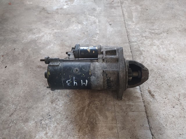 Стартер автомобиля BMW 3