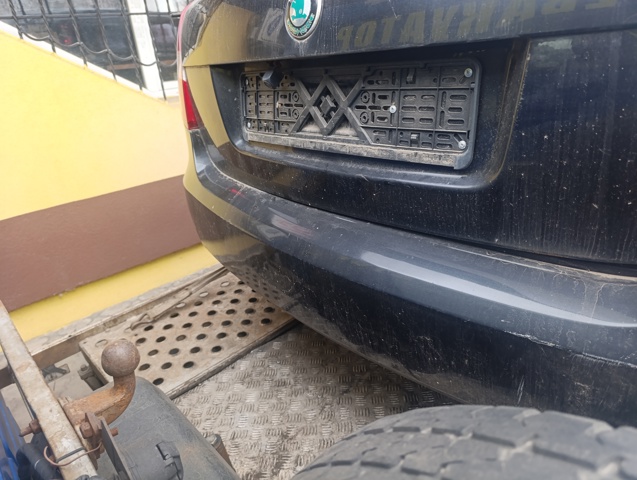 VAG 5J6807421H Бампер задний в наличии Павлоград