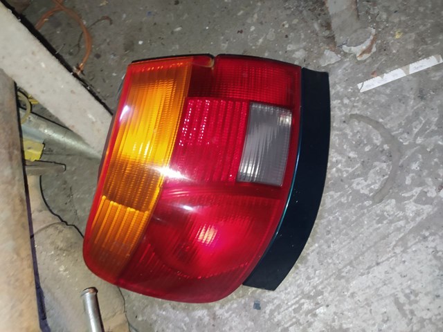 VAG 8D0945095F Фонарь задний левый в наличии Харьков