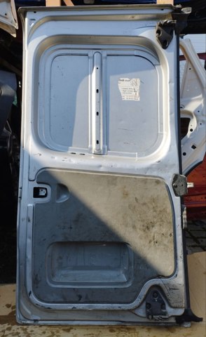 RENAULT 7751472224 Дверь фургона задняя распашная правая в наличии Винница