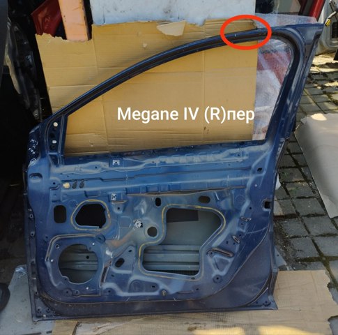 RENAULT 801008869R Дверь передняя правая в наличии Тернополь