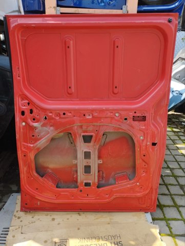 Дверь боковая (сдвижная), правая 821002409R RENAULT
