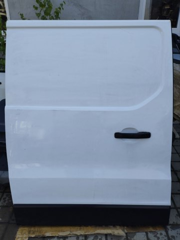 Дверь боковая (сдвижная) 821003024R RENAULT