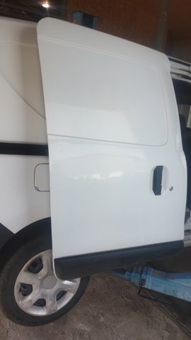 Дверь боковая (сдвижная) 821005976R RENAULT