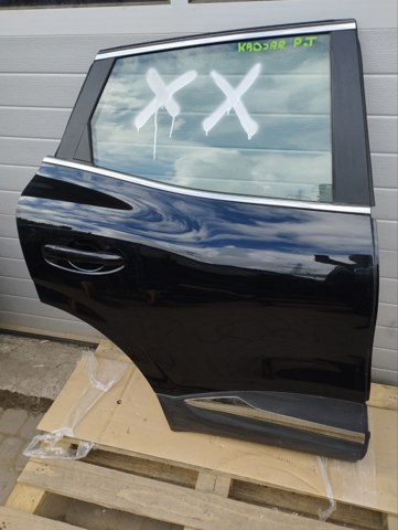 Дверь задняя, правая 821006554R RENAULT