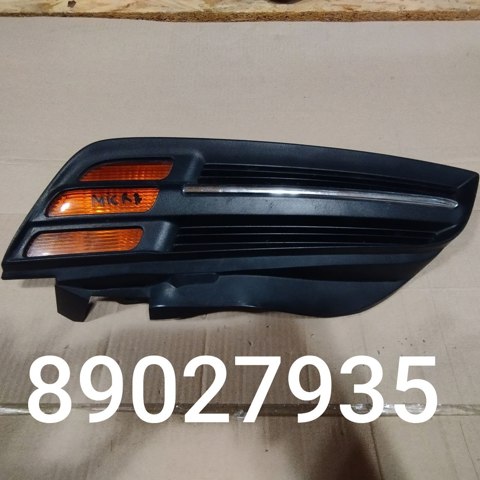 Указатель поворота левый 89027935 NISSAN