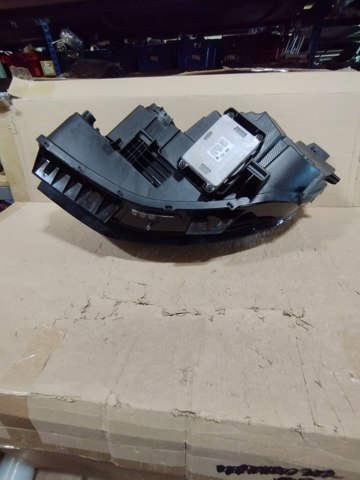 92101GI000 HYUNDAI Фара левая купить в Черкассы