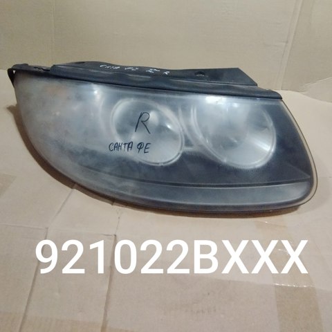 Вставка фары правой 921022BXXX HYUNDAI