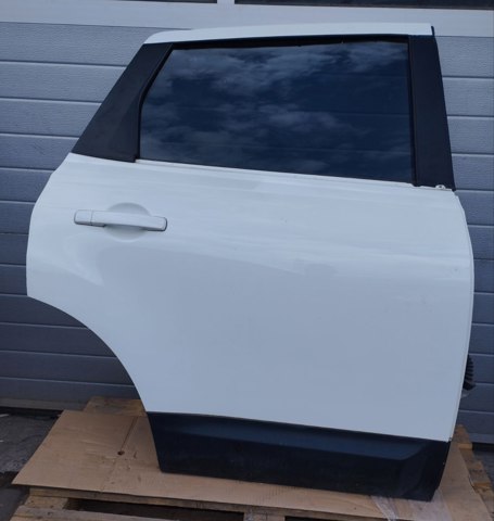 Задняя правая дверь H2100EY1MA NISSAN