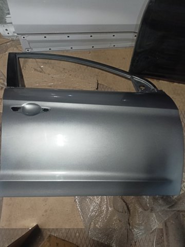 Пассажирская передняя дверь 76004F3000 HYUNDAI