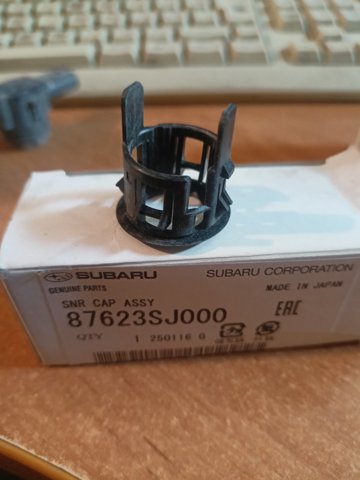 Кронштейн парктроника, передний боковой 87623SJ000 SUBARU