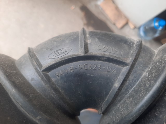 94VB9C623DA FORD Впускной патрубок воздушного фильтра купить в Житомир