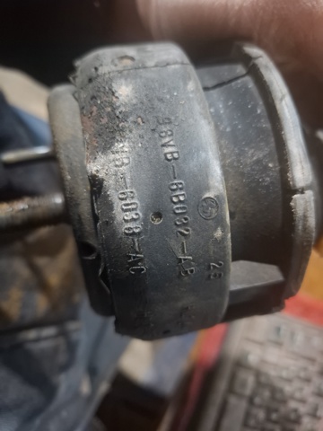 FORD 95VB6B032BD Подушка (опора) двигателя левая в наличии Черновцы
