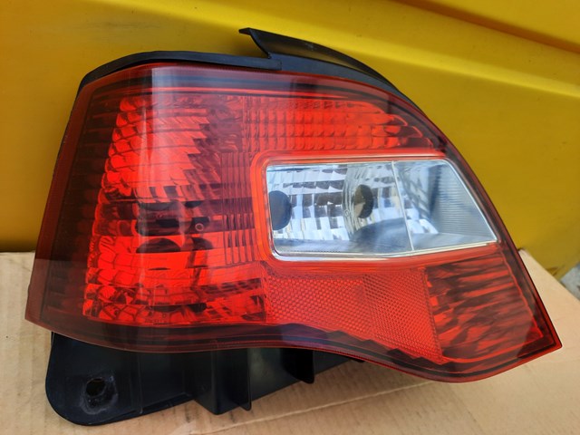 GM E3150011 Фонарь задний левый в наличии Ровно