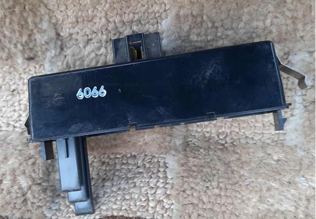 MITSUBISHI MB715941 Часы салонные в наличии Черновцы