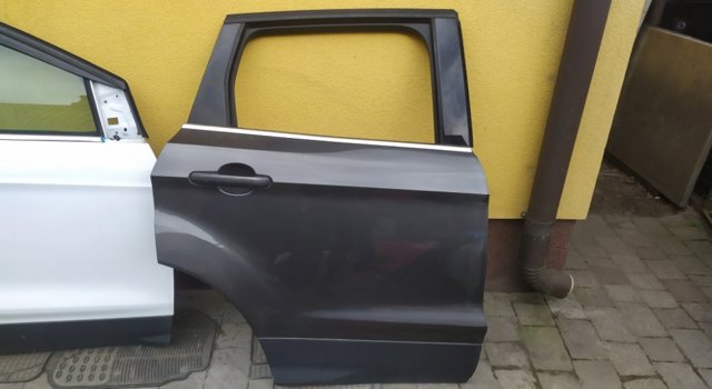 Дверь пассажирская задняя правая 2014798 FORD