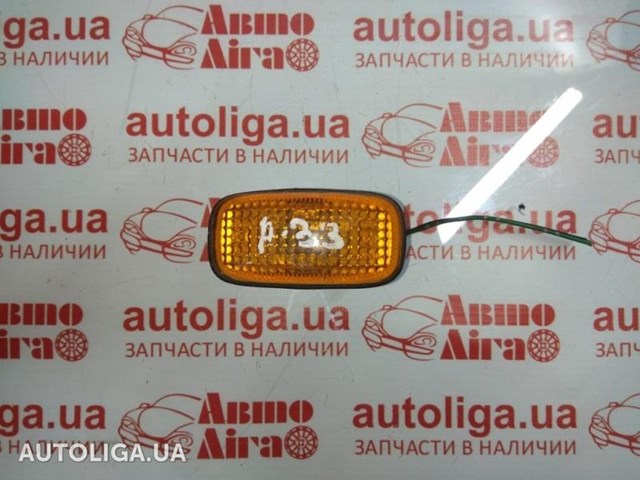 Повторитель поворота на крыло 261602W100 NISSAN
