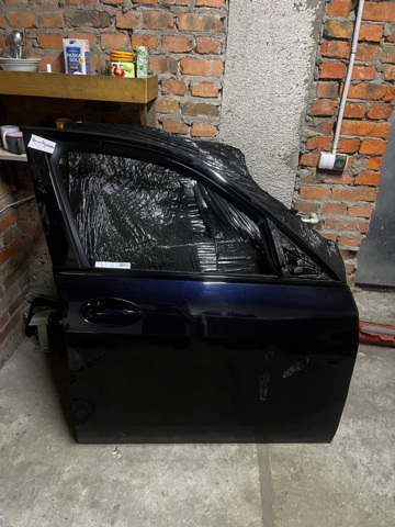 Пассажирская передняя дверь 41518738552 BMW
