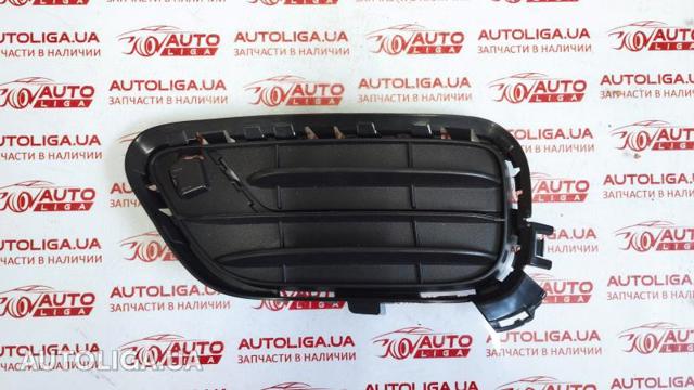 BMW 51117347946 Решетка бампера переднего правая в наличии Павлоград