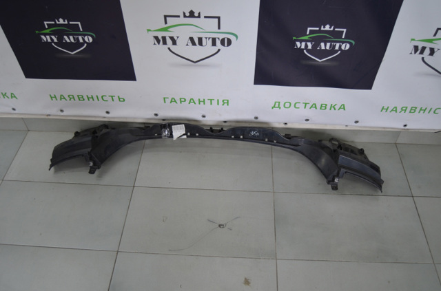 Направляющая заднего бампера 51127906292 BMW