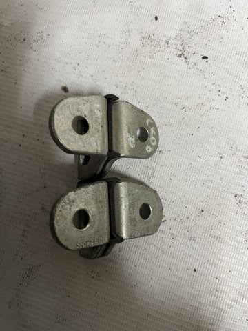 Фиксатор/петля (зацеп) замка двери передней 51864555 FIAT