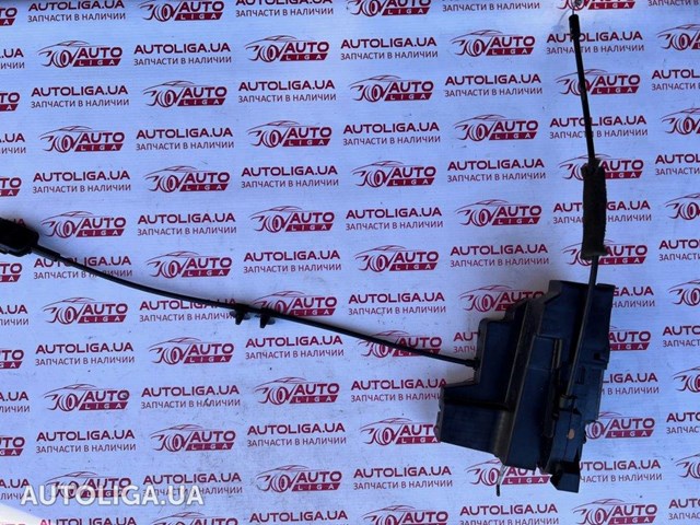 805030010R Nissan замок двери передней левой