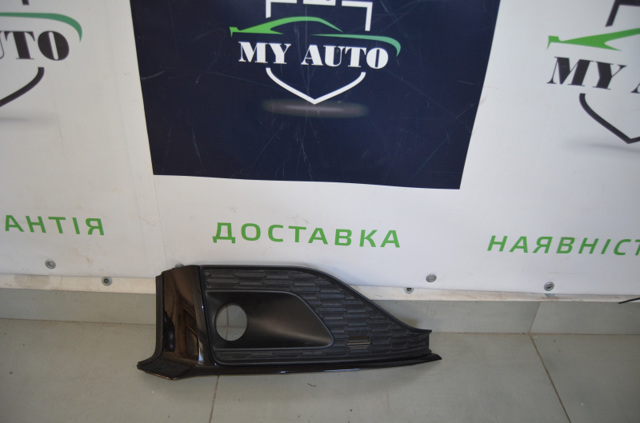 VAG 8W6807682 в наличии Ужгород
