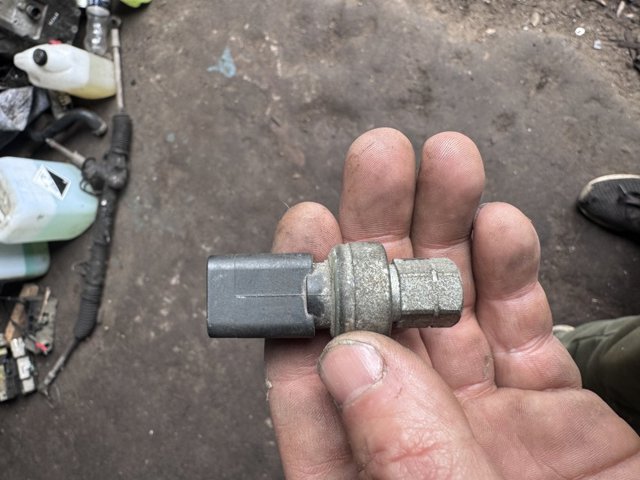 Датчик абсолютного давления кондиционера 9647971280 PEUGEOT