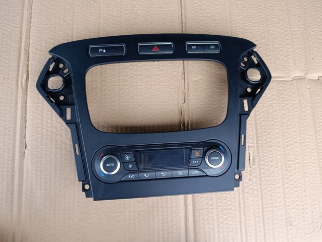 Блок управления печкой BM2T18C612HD FORD