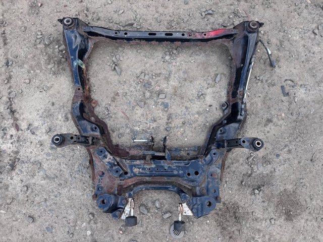 Поперечина передней подвески GS1D3480XH MAZDA