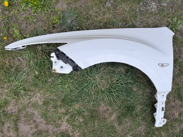 Крыло левое GS1D52210B MAZDA