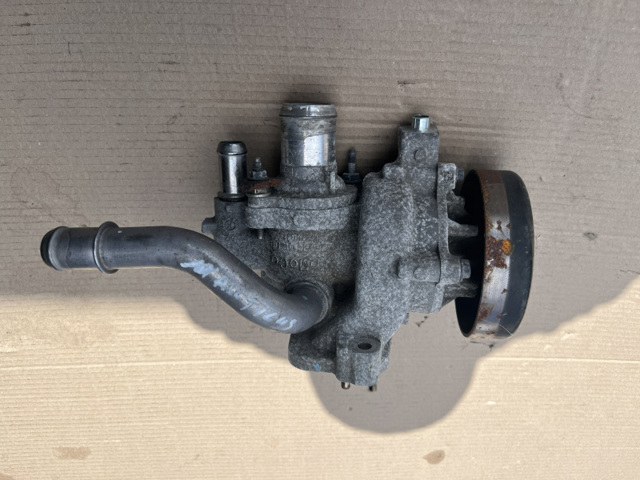 Насос водяной K2GZ8501A FORD