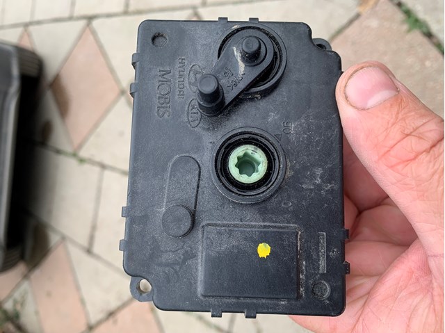 HYUNDAI 86969K4000 в наличии Кривой Рог