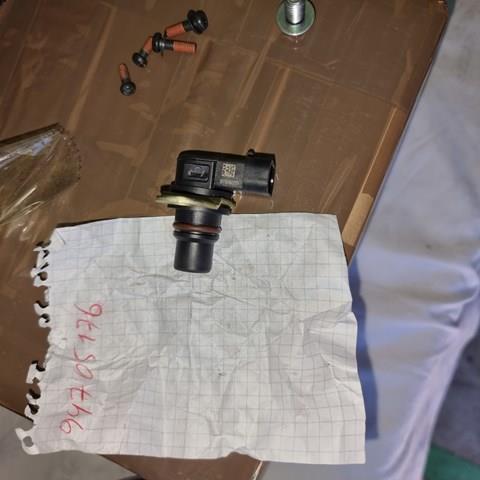 Датчик положения распредвала 94705176 GM