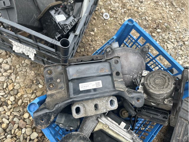 5Q0199555R VAG Подушка коробки передач купить в Сумы