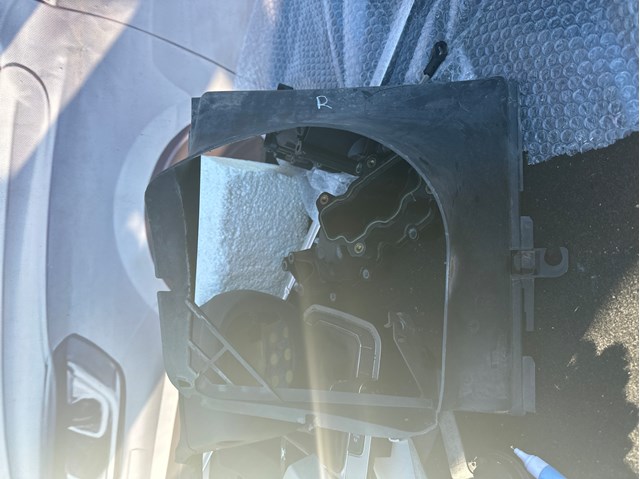 7L0117340 VAG Воздуховод (дефлектор) радиатора интеркуллера правый купить в Харьков