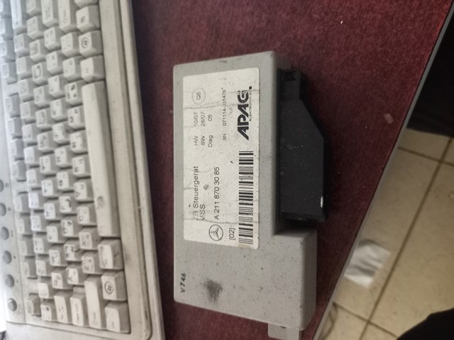 Левый стоп A2118703085 MERCEDES