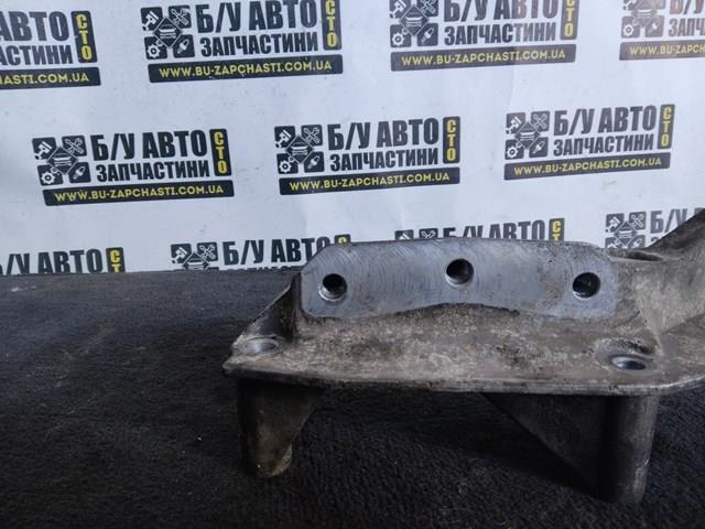 VAG 036199275M Кронштейн подушки (опоры) двигателя правой в наличии Сумы