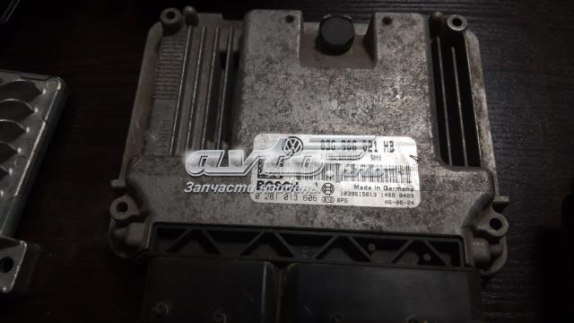 ЭБУ двигателем 03G906021HB VAG