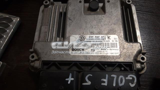 ЭБУ двигателем 03G906021HC VAG