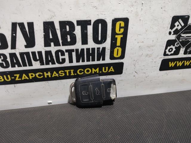 1J0959753DA Брелок управления сигнализацией купить Ровно