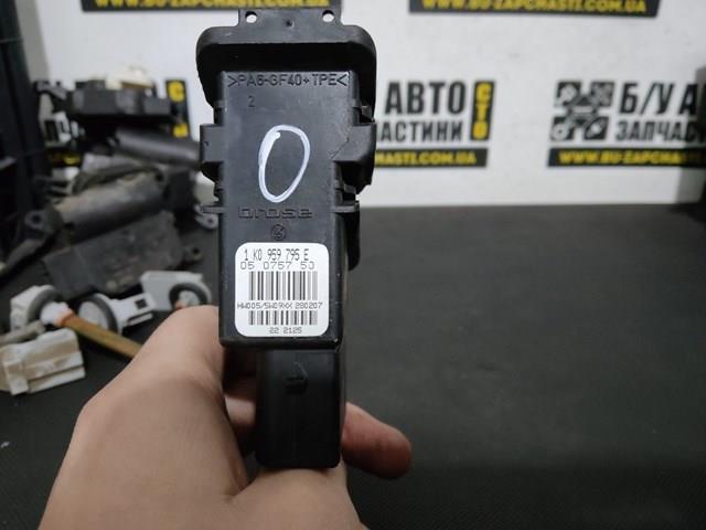 Привод электростеклоподъемника задний 1K0959795E VAG