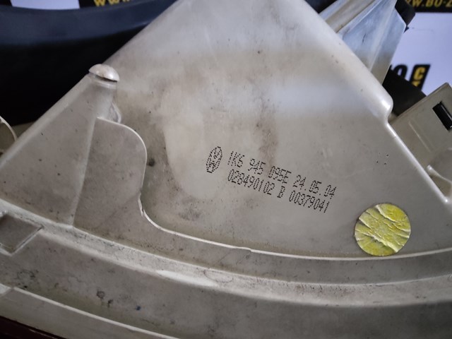 Задняя левая внешняя фара 1K6945095E VAG