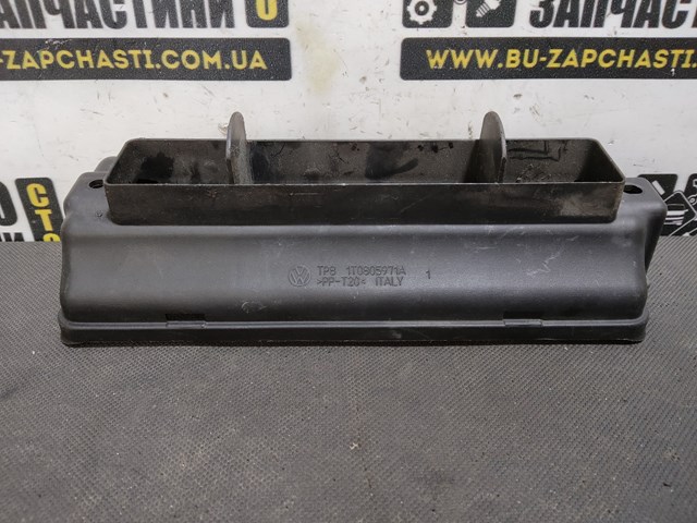 VAG 1T0805971A Воздухозаборник воздушного фильтра в наличии Кривой Рог